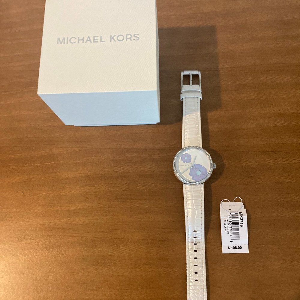 Michael Kors Courtney MK2716 watch in great condition